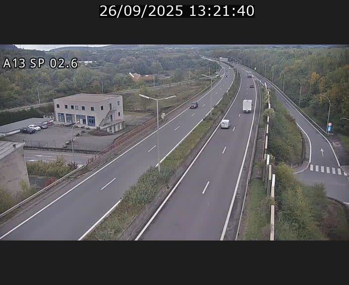 Traffic live webcam Luxembourg Sanem - A13 direction Pétange - BK 2.6