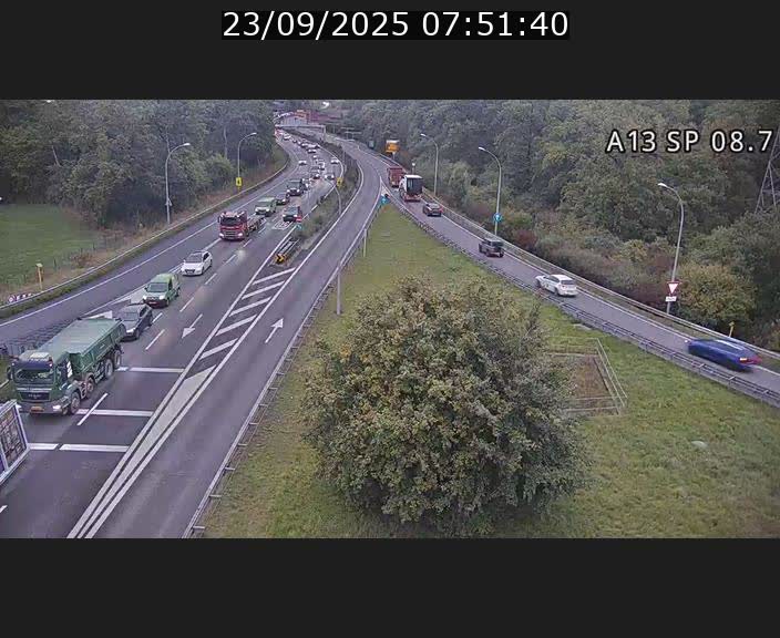 Traffic live webcam Luxembourg Jonction Lankelz - A13 direction Pétange - BK 8.7 