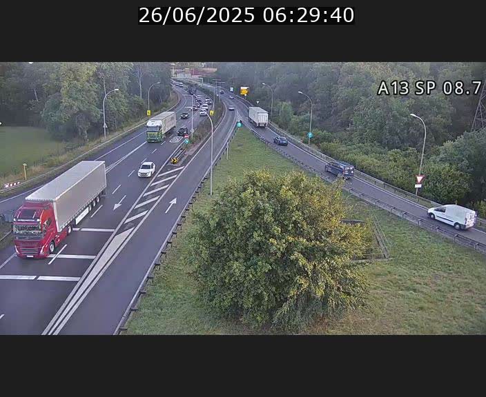 Traffic live webcam Luxembourg Jonction Lankelz - A13 direction Pétange - BK 8.7 