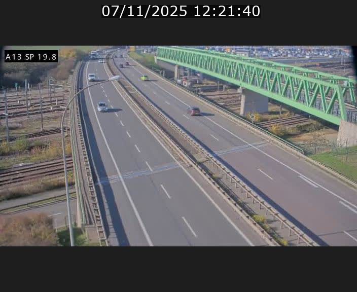 Traffic live webcam Luxembourg Croix de Bettembourg - A13 direction Esch-sur-Alzette - BK 19.8