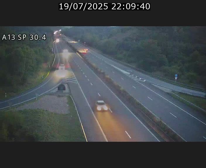 Traffic live webcam Luxembourg Altwies - A13 direction Luxembourg-ville - BK 30.4