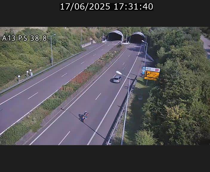 Webcam autoroute A13 à l'entrée ouest du tunnel Markusbierg à Schengen. Vue orientée vers Mondorf-les-Bains
