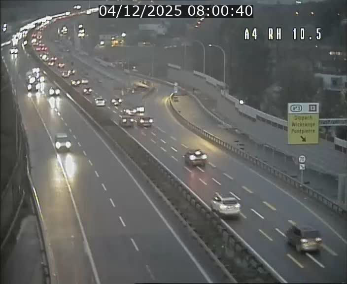 Traffic live webcam Luxembourg Pontpierre - A4 - BK 10.5 - direction Luxembourg