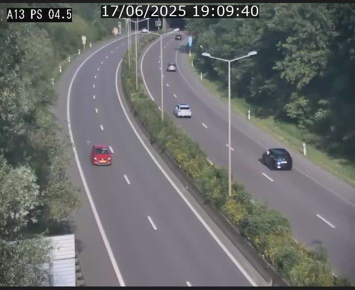 Traffic live webcam Luxembourg Differdange - A13 direction Esch-sur-Alzette - BK 4.5
