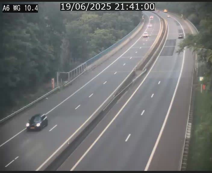Traffic live webcam Luxembourg Mamer - A6 - BK 10.4 - direction Luxembourg/France/Allemagne