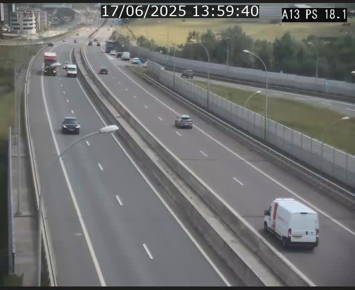 Traffic live webcam Luxembourg Dudelange - A13 direction Croix de Bettembourg - BK 18.1