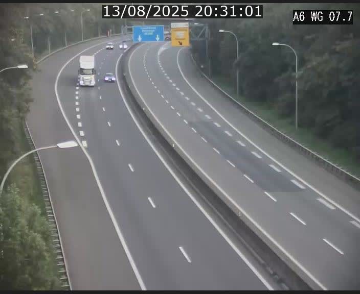 Traffic live webcam Luxembourg - Bridel - A6 - BK 7.7 - direction Belgique