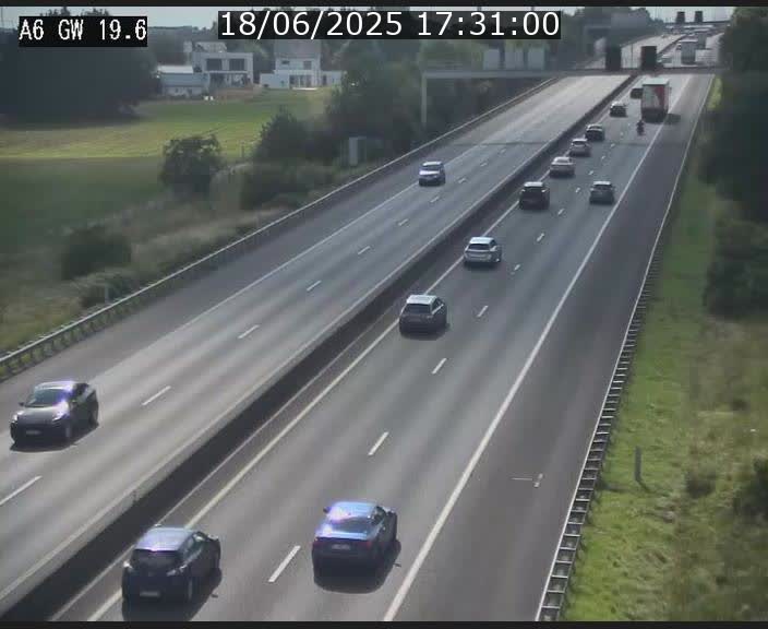 Traffic live webcam Luxembourg - Steinfort - A6 - BK 19.6 - direction Belgique