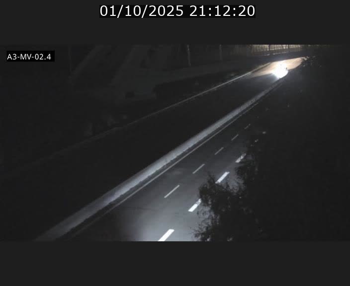 Webcam autoroute de la France (A3) au Luxembourg à Fentange, à proximité de la Croix de Gasperich. Vue orientée vers la Cloche d'Or