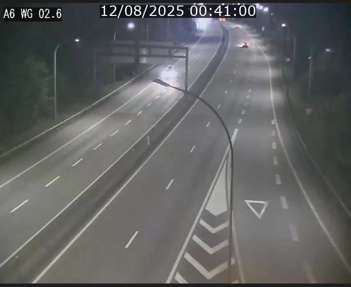 Traffic live webcam Luxembourg Croix de Cessange - A6 - BK 2.6 - direction France/Allemagne