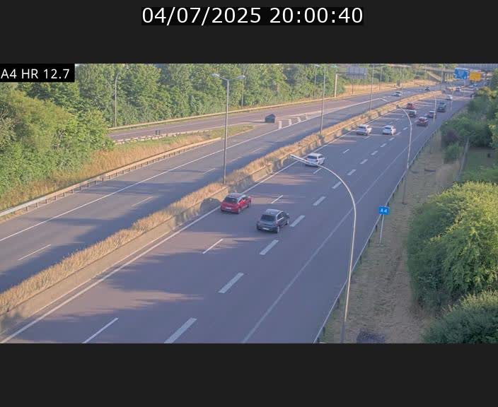 Traffic live webcam Luxembourg Esch sur Alzette - A4 - BK 12.7 - direction Esch-Belval