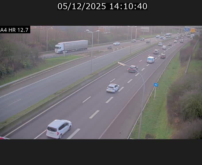 Traffic live webcam Luxembourg Esch sur Alzette - A4 - BK 12.7 - direction Esch-Belval