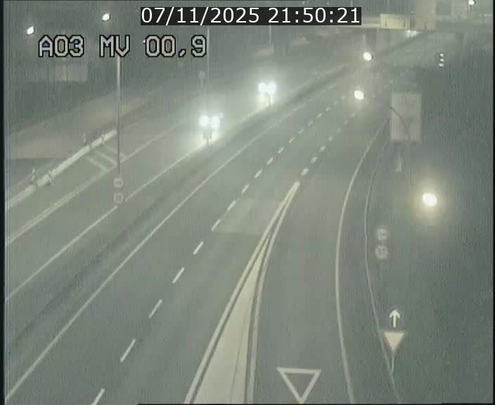 Traffic live webcam Luxembourg Croix de Gasperich - A3 - BK 0.4 - direction Luxembourg