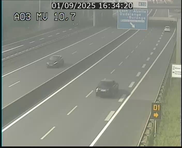 Traffic live webcam Luxembourg Croix de Bettembourg - A3 - BK 10.7 - direction France