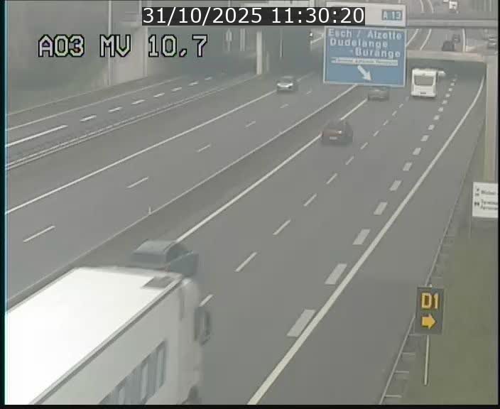 Traffic live webcam Luxembourg Croix de Bettembourg - A3 - BK 10.7 - direction France