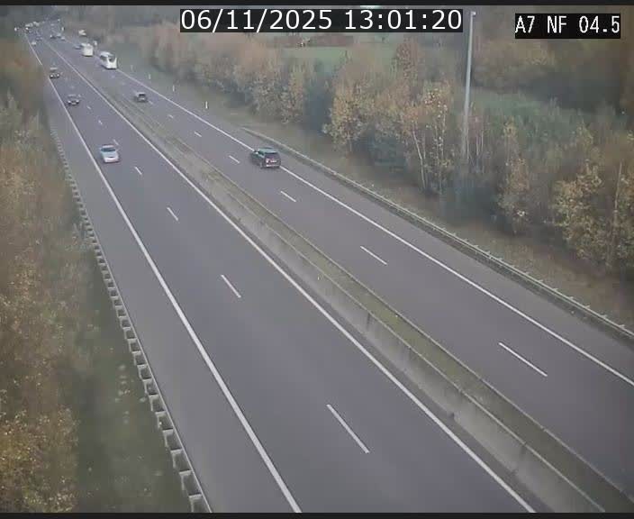 Caméra autoroute Luxembourg A7 - Passage à gibier Rëngelbour - direction Tunnel Grouft