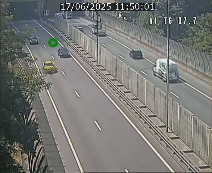 Traffic live webcam Luxembourg Kirchberg - A1 direction Luxembourg-ville - BK 7.7