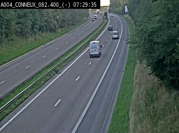 Webcam sur l'E411 avant les sorties 20 menant à Ciney, Dinant et Achêne. Vue orientée vers Namur