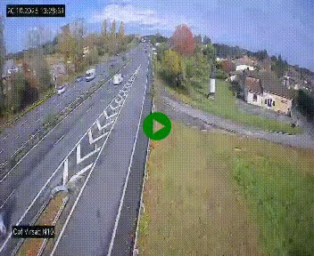 Vue en direct de l'autoroute A10 grâce à un drône situé au-dessus du péage de Virsac