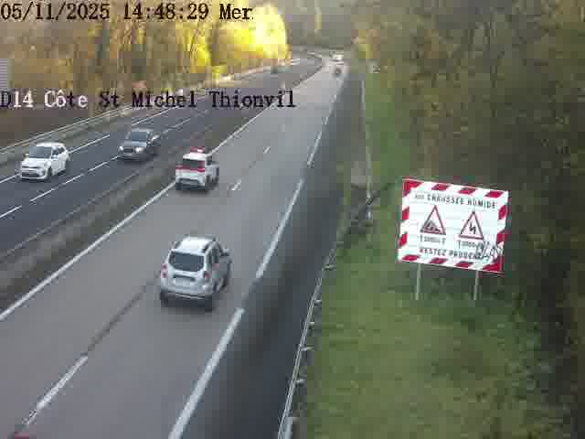 Webcam sur la D14, dans la côte Saint-Michel. Vue orientée vers Thionville