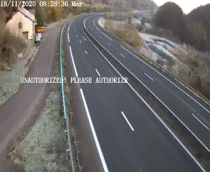 Webcam sur la D910 située dans la Côte des 4 vents. Vue orientée vers le bas, vers Saint-Avold.