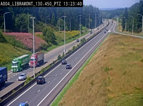 Webcam E411 à hauteur de la sortie 25 de Libramont menant vers Bouillon, Sedan et Reims via la N89. Vue orientée vers Bruxelles