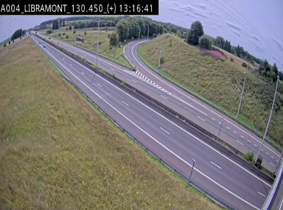 Webcam à Libramont sur l'E411 à la jonction avec la N89 menant vers Bouillon et la France. Vue orientée vers Arlon