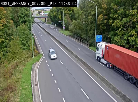 Webcam sur la N81 (E411) à hauteur du Cora Messancy. Vue orientée vers Arlon