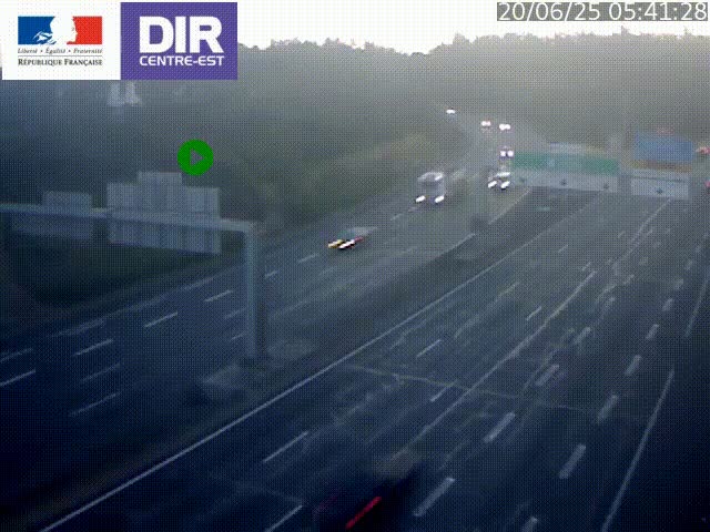 Caméra de circulation routière sur le boulevard périphérique Laurent Bonnevay de Lyon (D383) à hauteur de Bron, avant la jonction avec l'A43. Vue orientée vers l'échangeur