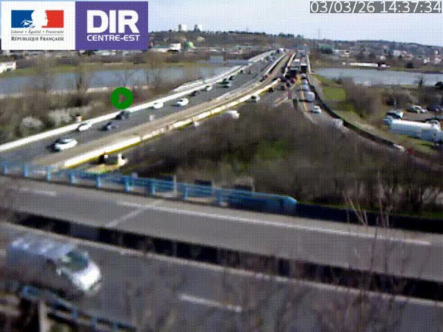 Clone of Caméra de circulation sur A7 à Lyon Perrache vers Marseille, le long du Rhône