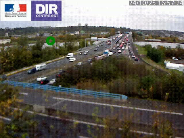 Clone of Caméra de circulation sur A7 à Lyon Perrache vers Marseille, le long du Rhône