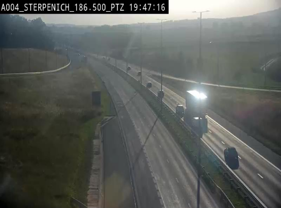 Webcam E411 à Sterpenich en Belgique près de la frontière du Luxembourg. Vue orientée vers Bruxelles