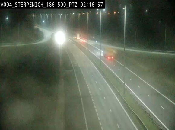 Webcam E411 à Sterpenich en Belgique près de la frontière du Luxembourg. Vue orientée vers Bruxelles