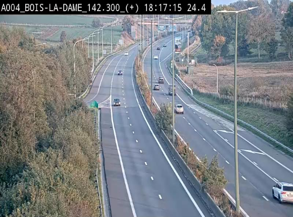 Webcam située entre la sortie 29 Neufchâteau et la jonction avec l'E25 en direction de Liège et Luxembourg