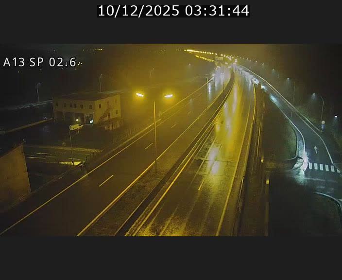 Traffic live webcam Luxembourg Sanem - A13 direction Pétange - BK 2.6