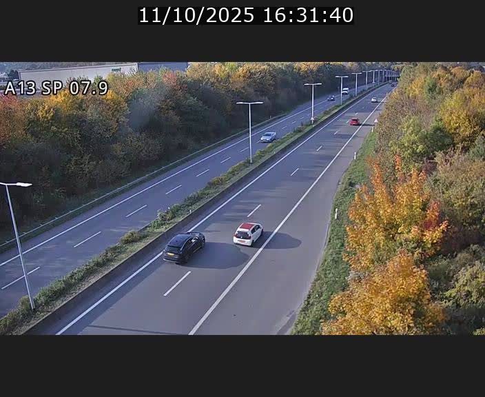 Traffic live webcam Luxembourg Jonction Lankelz - A13 direction Pétange - BK 7.9