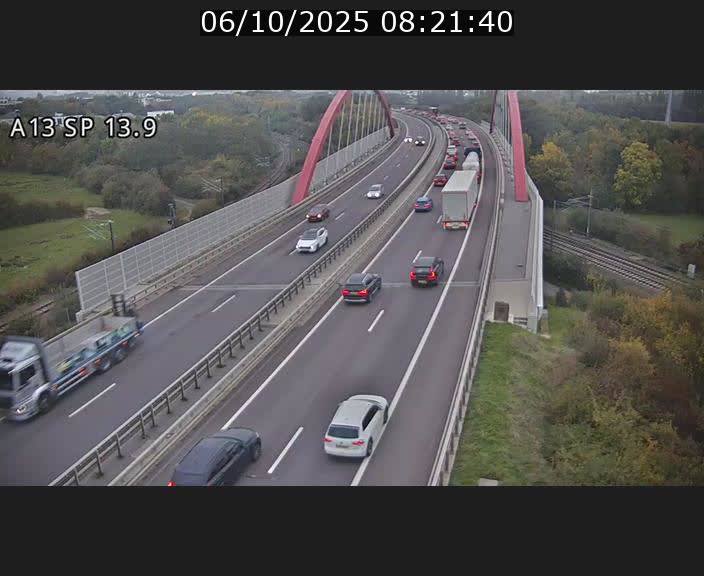 Traffic live webcam Luxembourg Kayl - A13 direction Esch-sur-Alzette/Luxembourg-ville - BK 13.9