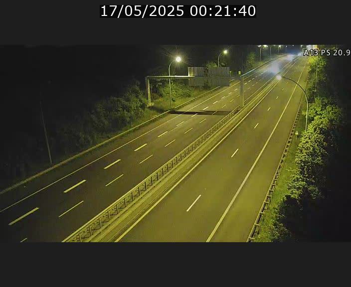 Traffic live webcam Luxembourg Croix de Bettembourg, rond-point d'Hellange - A13 direction Allemagne - BK 20.9