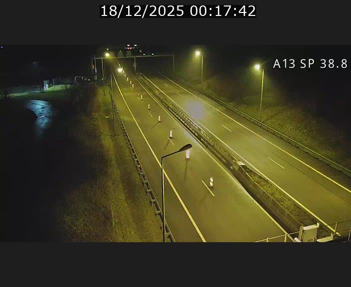 Webcam autoroute A13 à l'entrée ouest du tunnel Markusbierg à Schengen. Vue orientée vers le tunnel et l'Allemagne