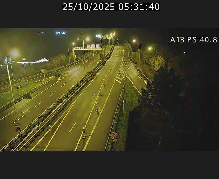 Webcam autoroute A13 à la sortie est du tunnel Markusbierg à Schengen. Vue sur le pont de la Moselle, vers l'Allemagne