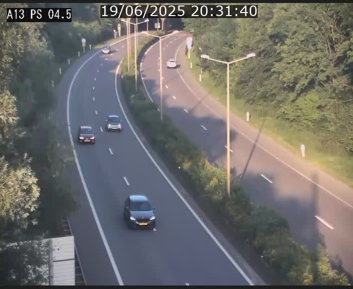 Traffic live webcam Luxembourg Differdange - A13 direction Esch-sur-Alzette - BK 4.5