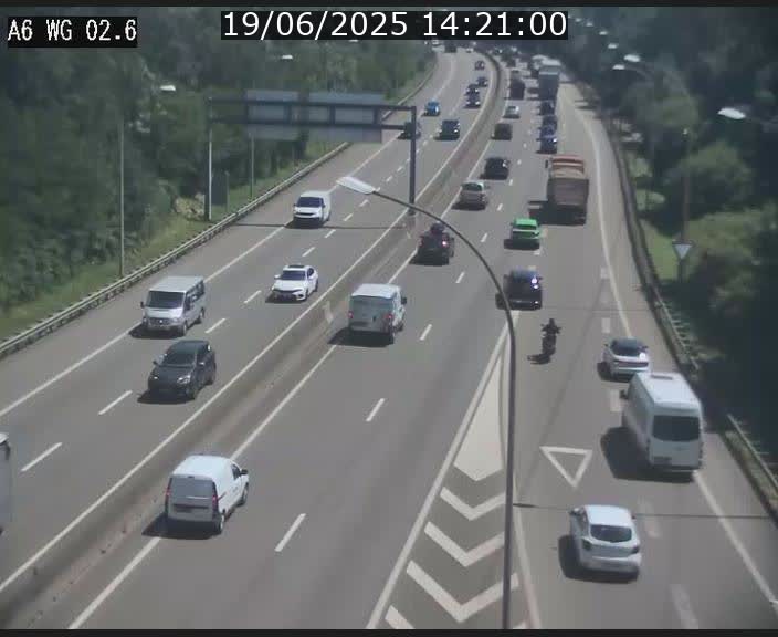 Traffic live webcam Luxembourg Croix de Cessange - A6 - BK 2.6 - direction France/Allemagne