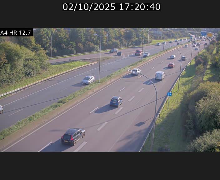 Traffic live webcam Luxembourg Esch sur Alzette - A4 - BK 12.7 - direction Esch-Belval