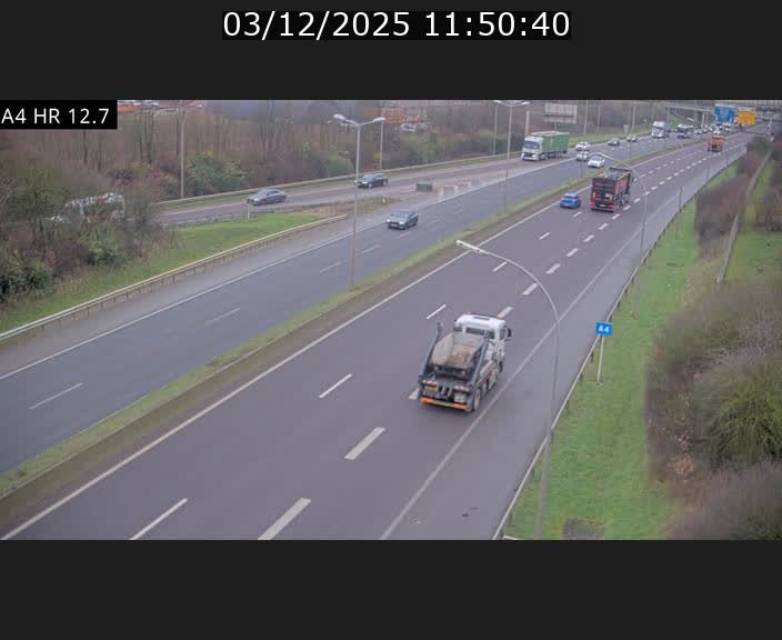 Traffic live webcam Luxembourg Esch sur Alzette - A4 - BK 12.7 - direction Esch-Belval