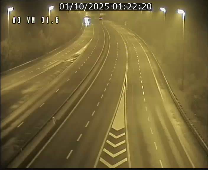 Traffic live webcam Luxembourg - Croix de Gasperich - A3 - BK 1.6 - direction France/Aire de Berchem