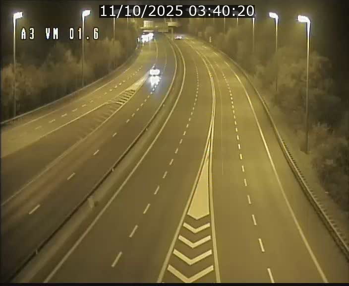 Traffic live webcam Luxembourg - Croix de Gasperich - A3 - BK 1.6 - direction France/Aire de Berchem