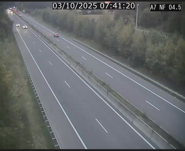 Caméra autoroute Luxembourg A7 - Passage à gibier Rëngelbour - direction Tunnel Grouft