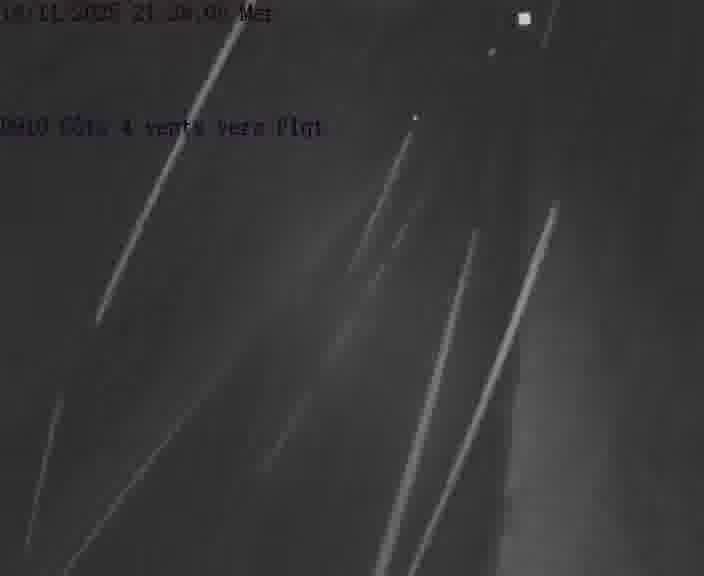 Webcam sur la D910 située dans la Côte des 4 vents. Vue orientée vers le haut de la côte, vers Faulquemont