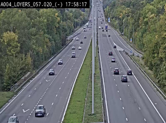 Webcam E411 au niveau du viaduc de Beez à Loyers, entre Champion et Warissoulx. Vue orientée vers Bruxelles