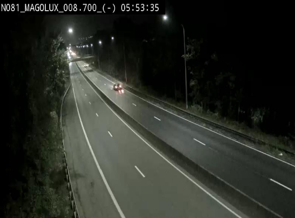 Webcam sur la N81 (E411) à hauteur de la jonction avec la N883. Vue orientée vers Arlon